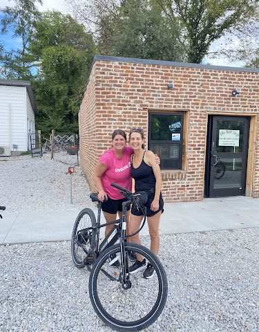 The Rest Stop at the Katy Jailhouse Bicycle rental service in Rocheport,Missouri