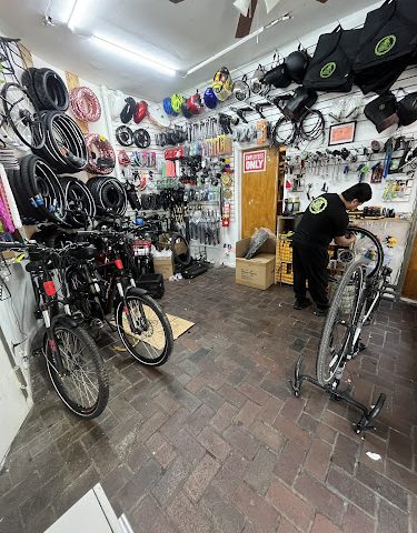 DANIELS BIKE SHOP 5 LLC. Tienda de bicicletas eléctricas in New York,New York