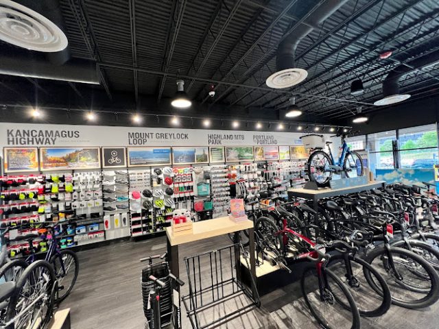 Trek Bicycle Cambridge Bicycle store in Cambridge,Massachusetts