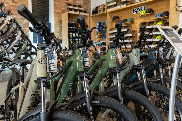Magnum Electric Bikes