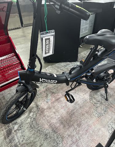 Warehouse B Discount store in Lindon,Utah