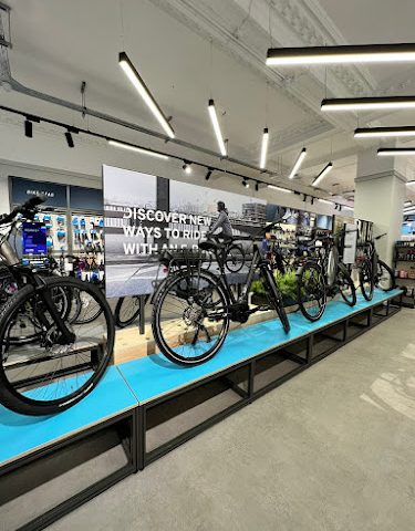 Giant Store by Edinburgh Bike Coop Bicycle store in Edinburgh