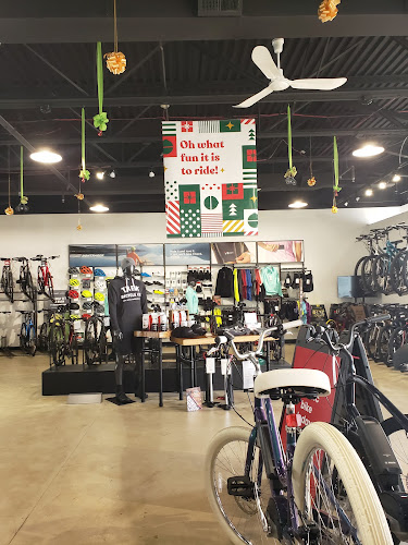 Trek Bicycle Algonquin Bicycle store in Algonquin Illinois