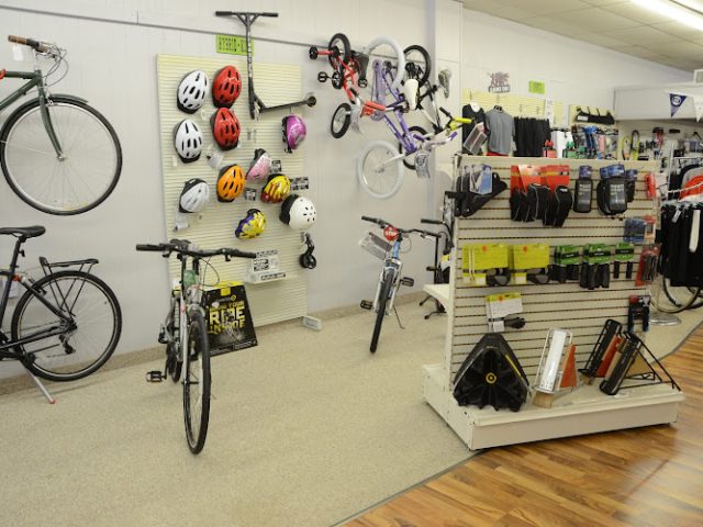 Pedal and Play Sports Bicycle store in New Hampton,Iowa