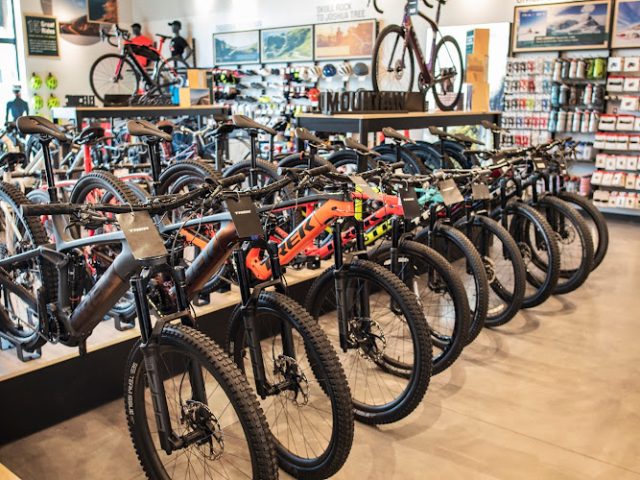 Trek Bicycle Porter Ranch Bicycle store in Porter Ranch,California