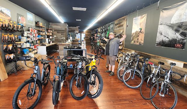 Atown Bikes + Pickleball & Disc Golf
  Bicycle store in Auburn,California