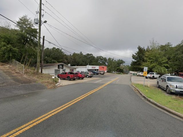 Chain Reaction Cycles FL. LLC. Bicycle
  store in Niceville,Florida