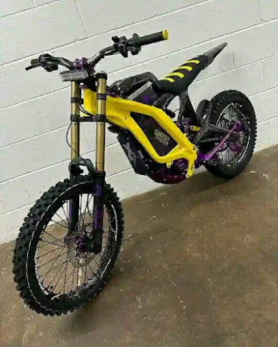 Auto Bikes Shop Electric motor scooter dealer in Amsterdam