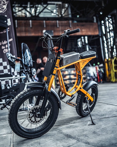 CLUB 204 - De Fatbike experts van Amsterdam & Nederland Winkel voor elektrische fietsen in Amsterdam