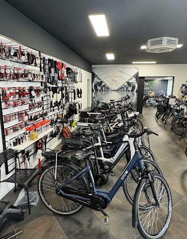 RYCU FatBike Onderhoud en reparatie E-Bikes Eindhoven   |Verkoop & Reparatie | Fietsenwinkel RycuTweewielers Sklep z rowerami elektrycznymi in Eindhoven